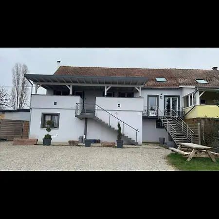 Nyaraló Bretzel Et Cigogne Munwiller